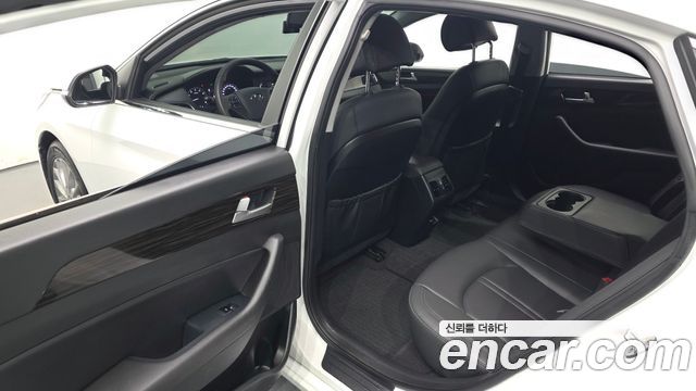 Hyundai Sonata 2017 — photo 11