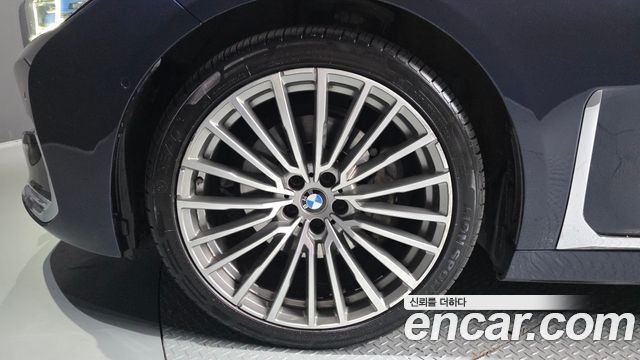 BMW 7-Series 2020 — photo 5