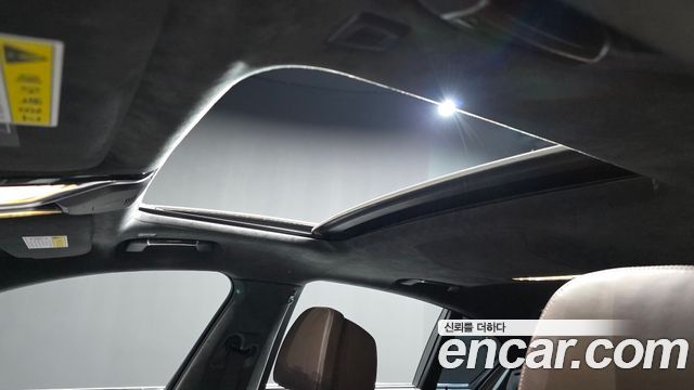 BMW 7-Series 2020 — photo 25