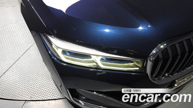 BMW 7-Series 2020 — photo 8