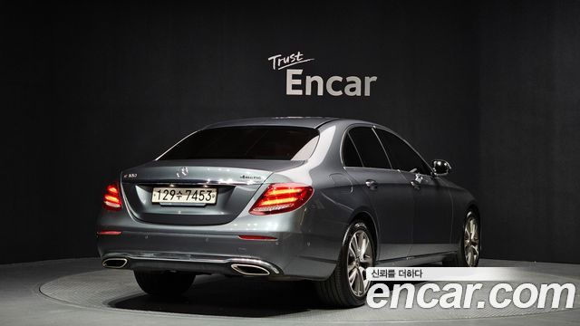 Mercedes-Benz E-Class 2019 — photo 2