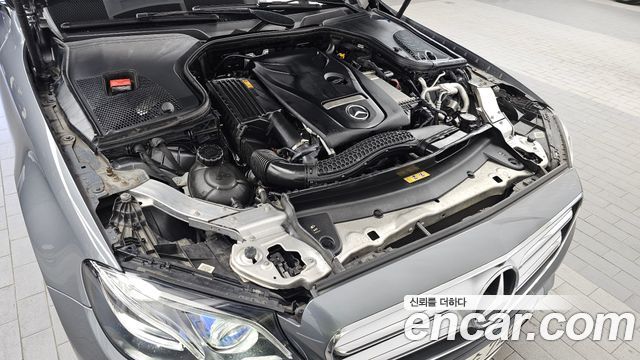 Mercedes-Benz E-Class 2019 — photo 6