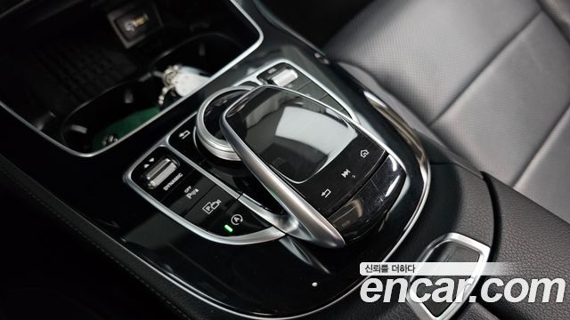 Mercedes-Benz E-Class 2019 — photo 9