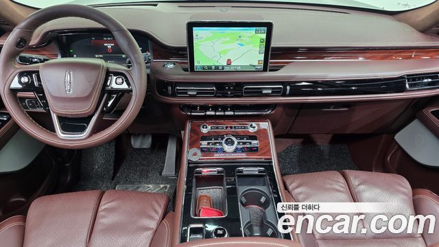 Lincoln Aviator 2022 — photo 7