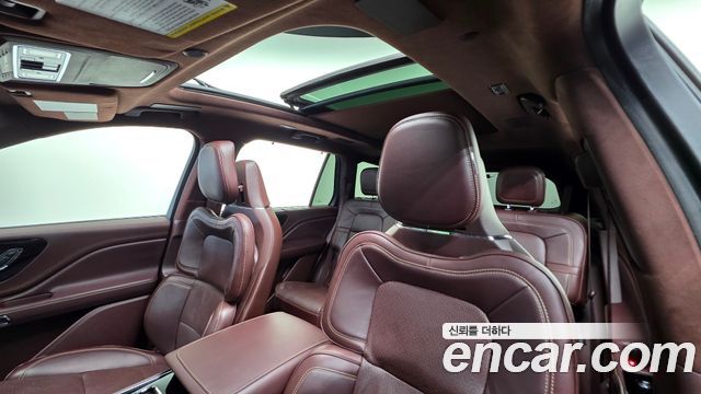 Lincoln Aviator 2022 — photo 11