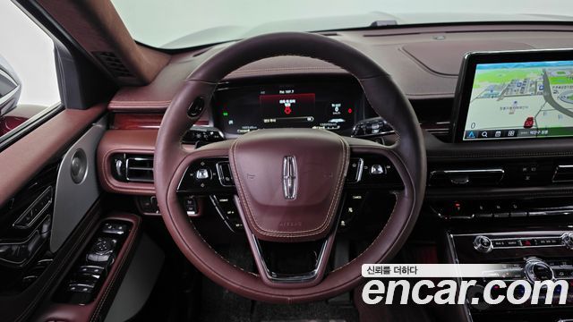 Lincoln Aviator 2022 — photo 15