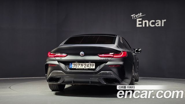 BMW 8-Series 2022 — photo 4