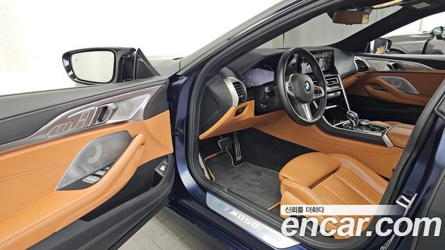 BMW 8-Series 2022 — photo 13
