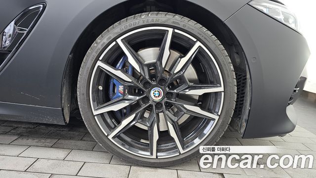 BMW 8-Series 2022 — photo 7