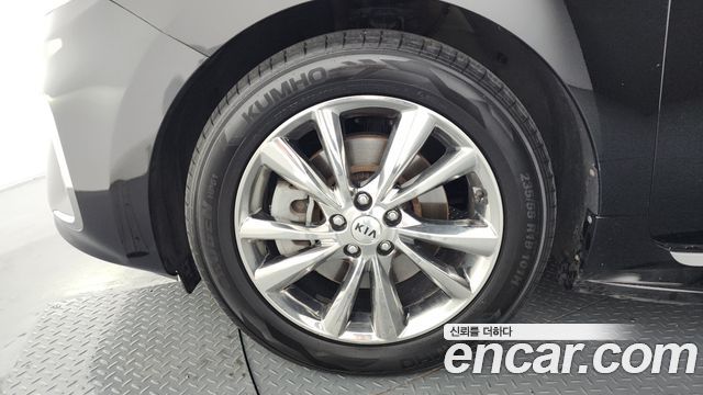 Kia Canival 2020 — photo 5