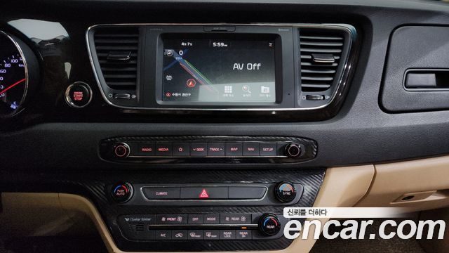 Kia Canival 2020 — photo 18