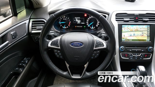 Ford Mondeo 2015 — photo 12
