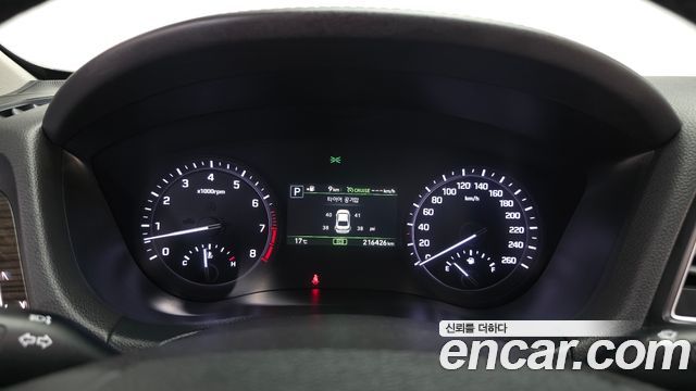 Genesis G80 2017 — photo 8