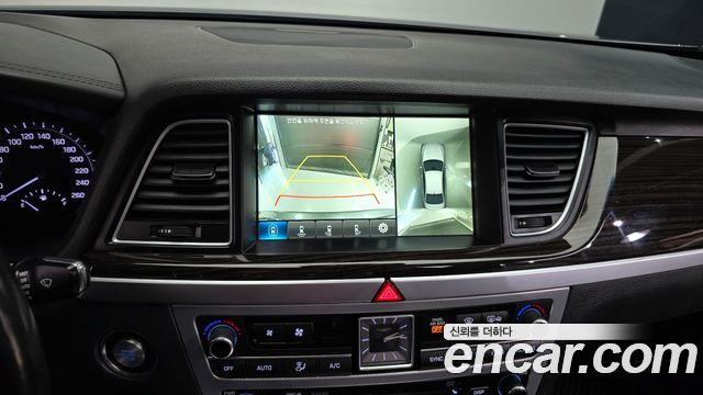 Genesis G80 2017 — photo 16