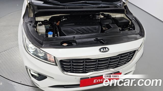 Kia Canival 2019 — photo 6