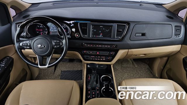 Kia Canival 2019 — photo 10