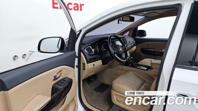 Kia Canival 2019 — photo 13
