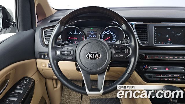 Kia Canival 2019 — photo 19