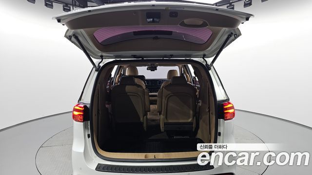 Kia Canival 2019 — photo 26