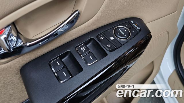 Kia Canival 2019 — photo 29