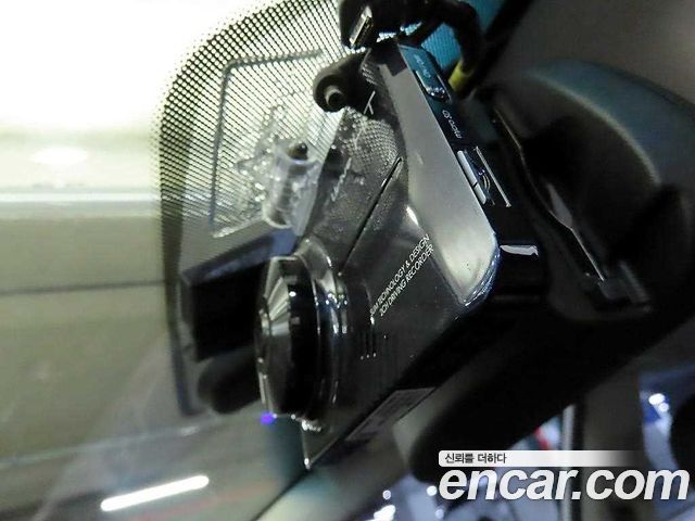 Kia K7 2016 — photo 15