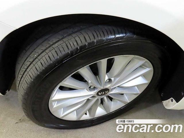 Kia K7 2016 — photo 20