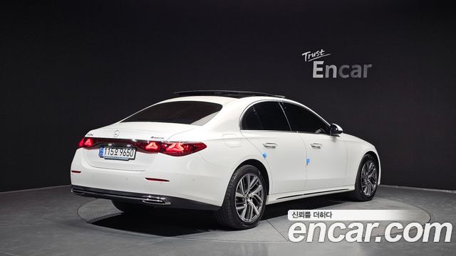 Mercedes-Benz E-Class 2024 — photo 2