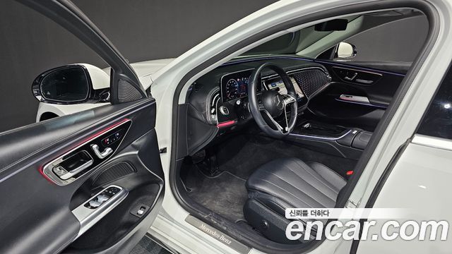 Mercedes-Benz E-Class 2024 — photo 10