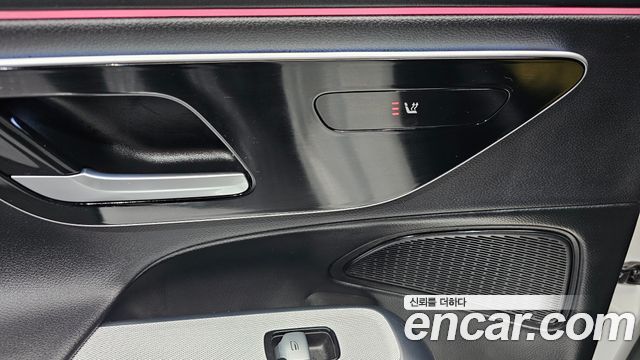 Mercedes-Benz E-Class 2024 — photo 19