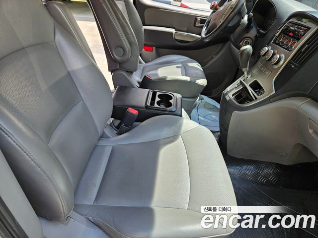 Hyundai Starex 2012 — photo 12