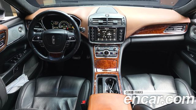 Lincoln Continental 2017 — photo 7