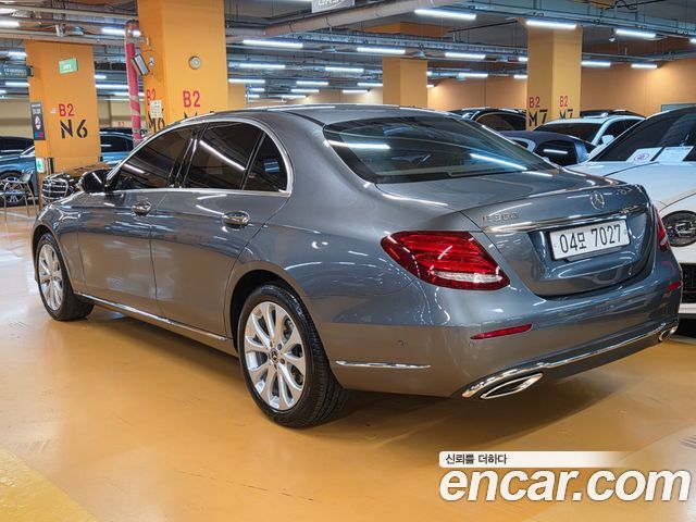Mercedes-Benz E-Class 2018 — photo 4