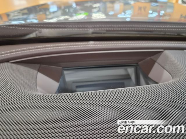 Mercedes-Benz E-Class 2018 — photo 9