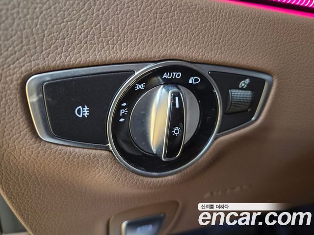 Mercedes-Benz E-Class 2018 — photo 16