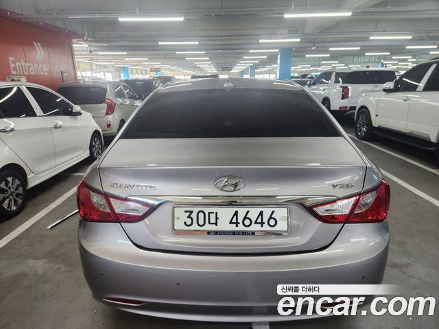 Hyundai Sonata 2010 — photo 4