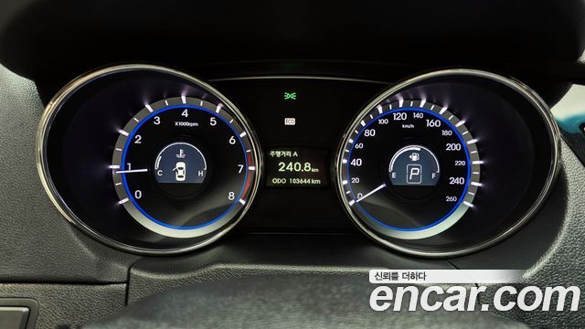 Hyundai Sonata 2010 — photo 8