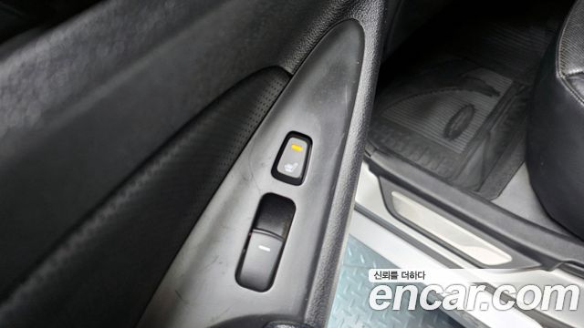 Hyundai Sonata 2010 — photo 20