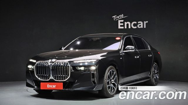 BMW 7-Series 2024 — photo 1