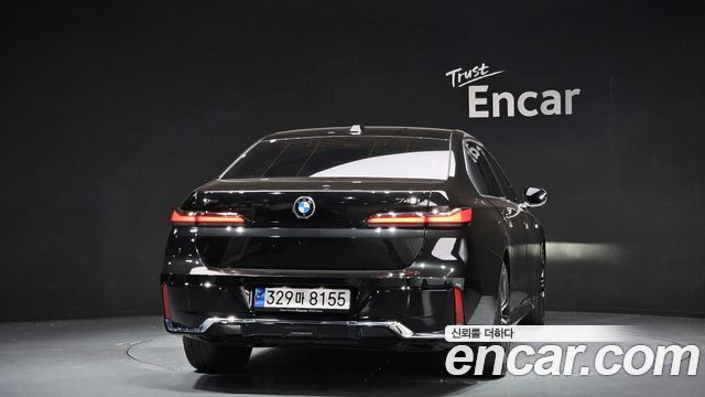 BMW 7-Series 2024 — photo 4
