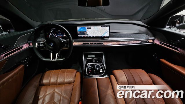 BMW 7-Series 2024 — photo 10