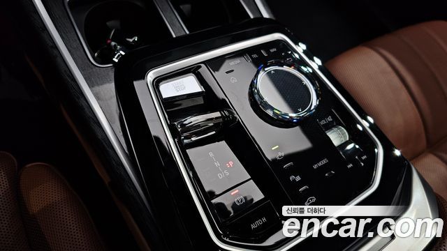BMW 7-Series 2024 — photo 12