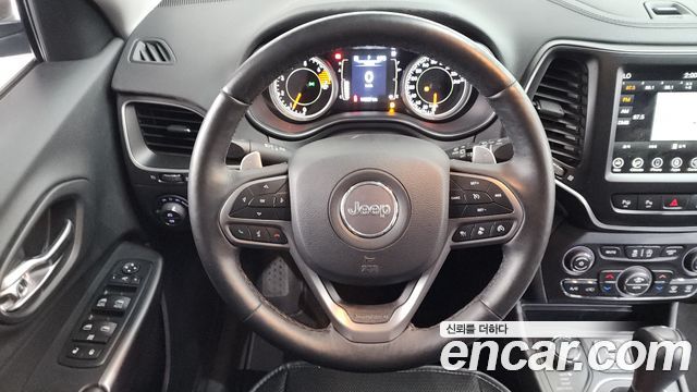 Jeep Cherokee 2019 — photo 18