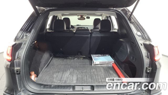 Jeep Cherokee 2019 — photo 26
