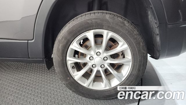 Jeep Cherokee 2019 — photo 7