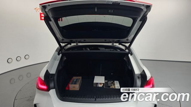 BMW 1-Series 2022 — photo 26