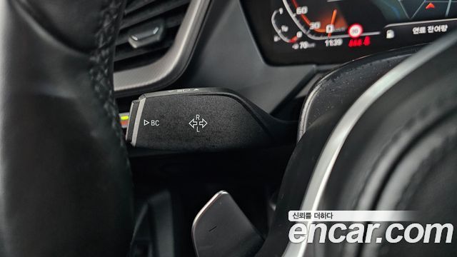 BMW 1-Series 2022 — photo 36