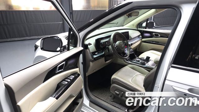 Kia Canival 2021 — photo 10