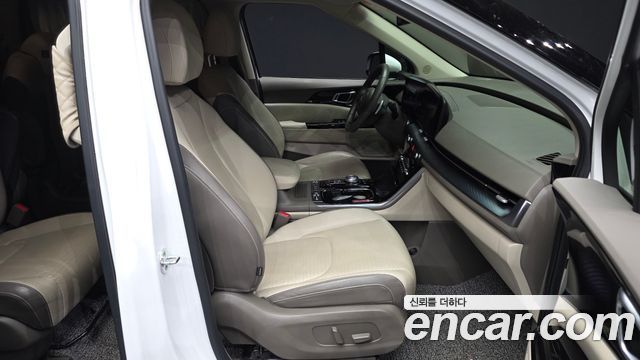Kia Canival 2021 — photo 11