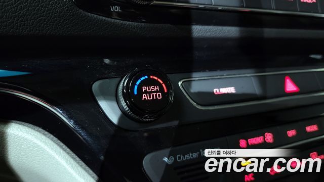 Kia Canival 2020 — photo 27