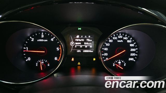 Kia Canival 2016 — photo 8